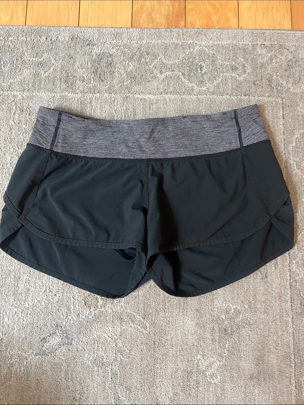 Lululemon OG Speed Shorts in Black